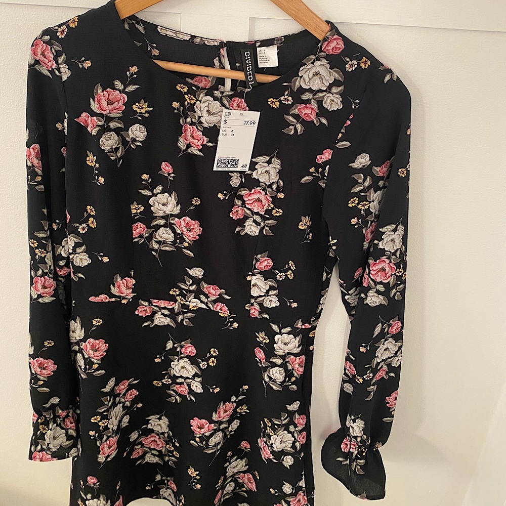 Short Floral dress 🌸